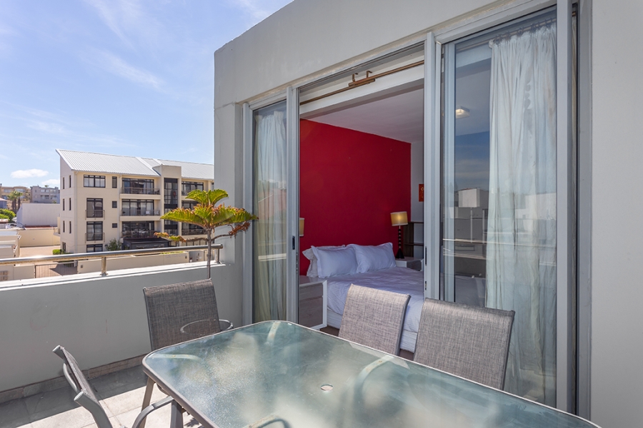 2 Bedroom Property for Sale in Bloubergrant Western Cape